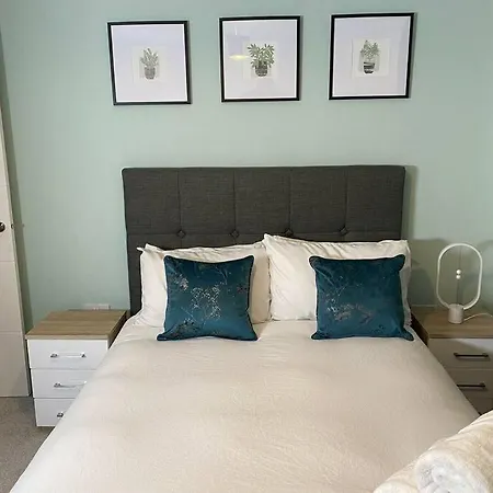 ☆ Igloo Cityhills Central Retreat + Free Parking ☆ * Leeds (West Yorkshire)