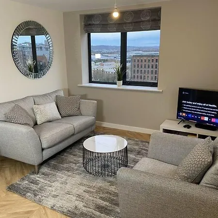 ☆ Igloo Cityhills Central Retreat + Free Parking ☆ *