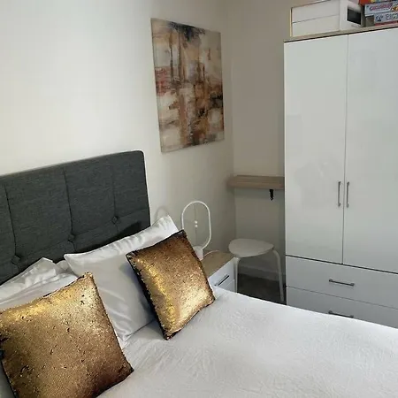 Apartment ☆ Igloo Cityhills Central Retreat + Free Parking ☆ *