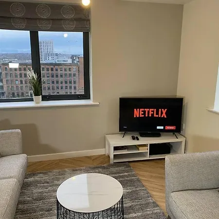 Apartment ☆ Igloo Cityhills Central Retreat + Free Parking ☆